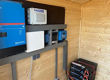 Off grid sustav 5kw sa 15kw litium baterija
